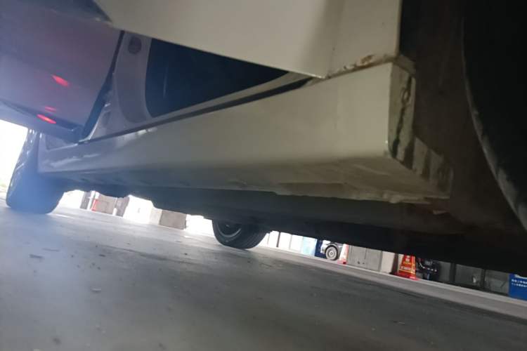 Used Geely Auto Emgrand GT 2015 1.8T Premium Model Right Side Sill