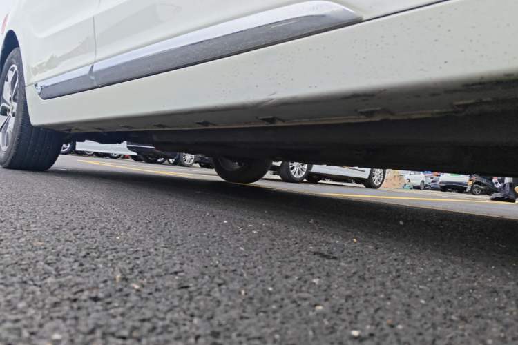 Used Geely Auto Emgrand GT 2015 1.8T Premium Model Right Side Sill