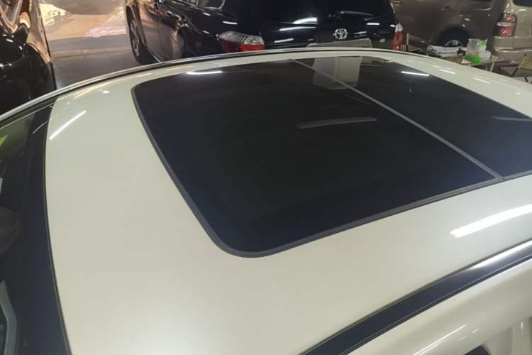 Used Geely Auto Emgrand GT 2015 1.8T Premium Model Roof