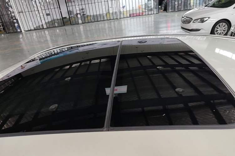 Used Geely Auto Emgrand GT 2015 2.4L Luxury Model Roof