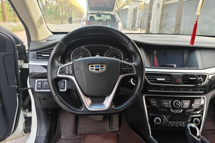 Used Geely Auto Emgrand GT 2015 1.8T Flagship Model Steering Wheel