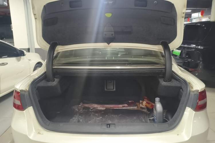 Used Geely Auto Emgrand GT 2015 1.8T Premium Model Trunk