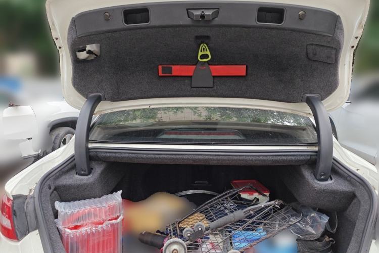 Used Geely Auto Emgrand GT 2015 2.4L Luxury Model Trunk