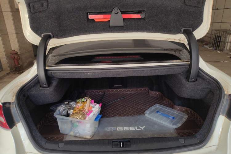 Used Geely Auto Emgrand GT 2015 1.8T Comfort Model Trunk