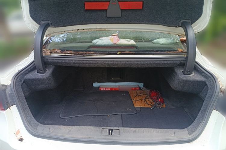 Used Geely Auto Emgrand GT 2015 2.4L Comfort Model Trunk