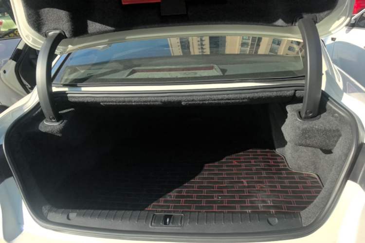 Used Geely Auto Emgrand GT 2015 1.8T Flagship Model Trunk