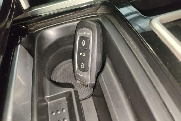 Used Geely Auto Emgrand GT 2015 1.8T Flagship Model Vehicle Key