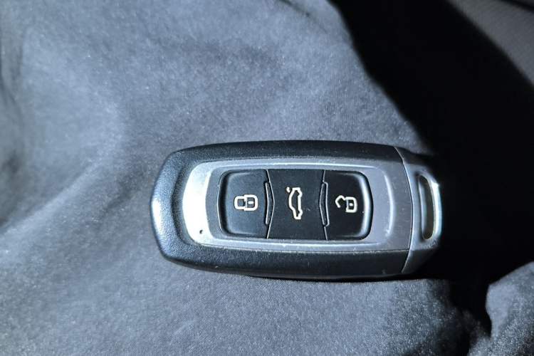 Used Geely Auto Emgrand GT 2015 2.4L Comfort Model Vehicle Key