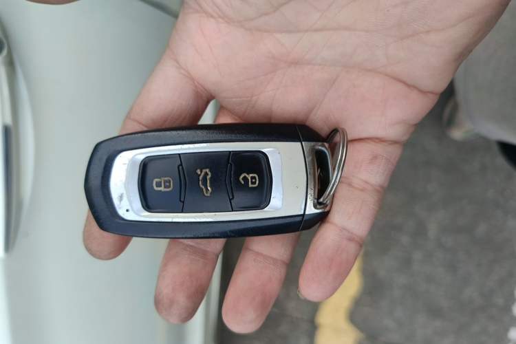 Used Geely Auto Emgrand GT 2015 2.4L Comfort Model Vehicle Key
