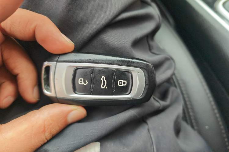 Used Geely Auto Emgrand GT 2015 2.4L Comfort Model Vehicle Key