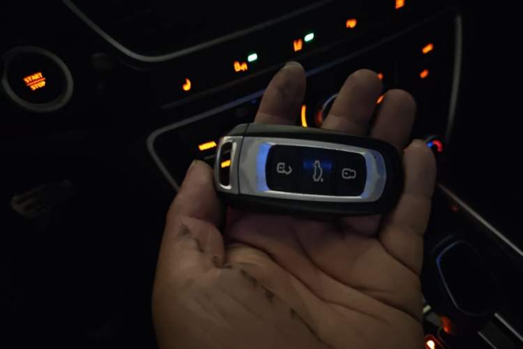 Used Geely Auto Emgrand GT 2015 1.8T Flagship Model Vehicle Key