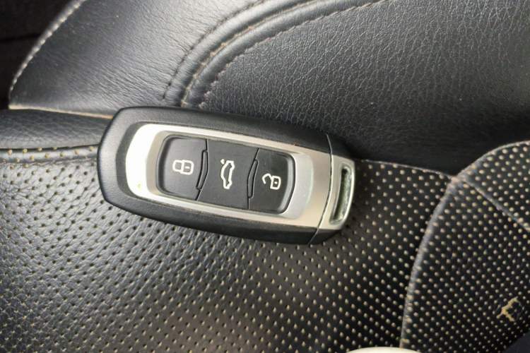 Used Geely Auto Emgrand GT 2015 2.4L Comfort Model Vehicle Key