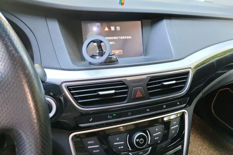 Used Geely Auto Emgrand GT 2015 1.8T Flagship Model Audio And AC Panel