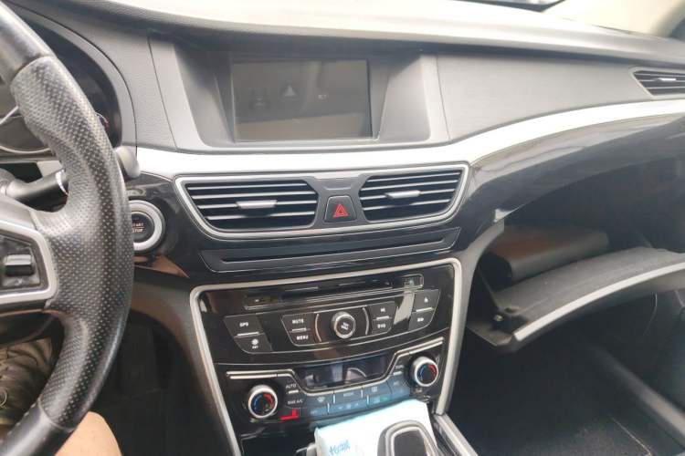 Used Geely Auto Emgrand GT 2015 2.4L Comfort Model Audio And AC Panel