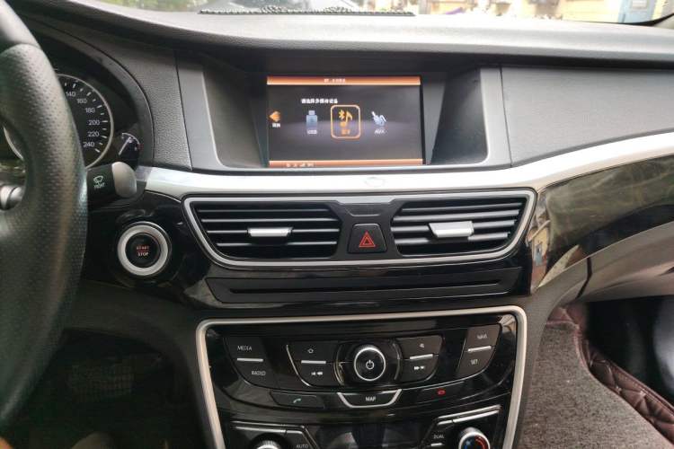 Used Geely Auto Emgrand GT 2015 2.4L Luxury Model Audio And AC Panel