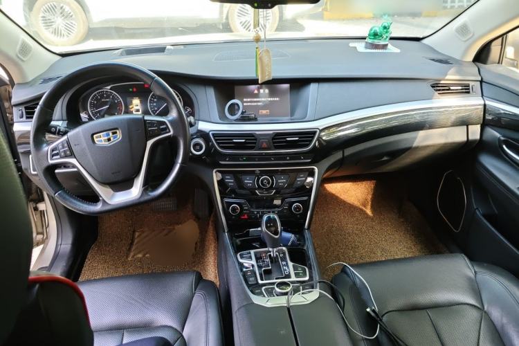 Used Geely Auto Emgrand GT 2015 1.8T Flagship Model Center Console