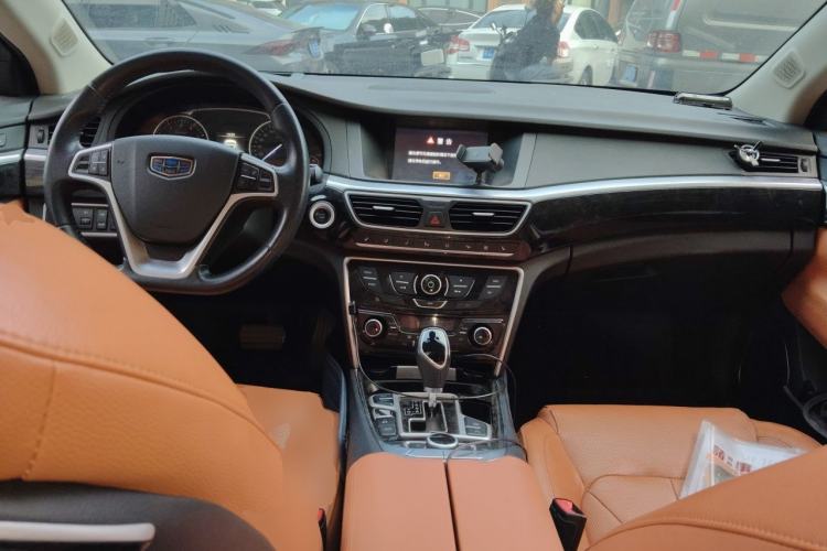 Used Geely Auto Emgrand GT 2015 1.8T Flagship Model Center Console