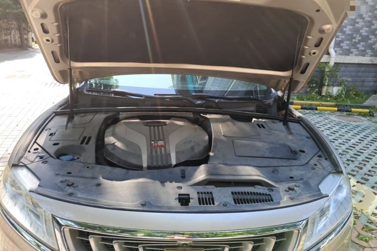 Used Geely Auto Emgrand GT 2015 1.8T Flagship Model Engine Bay