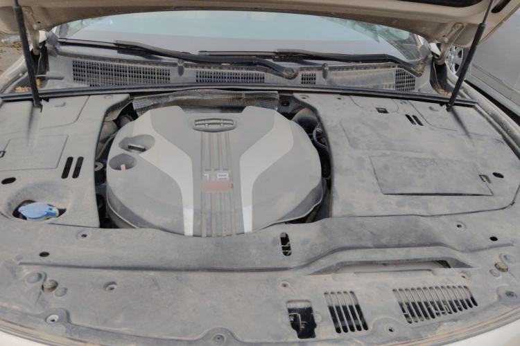 Used Geely Auto Emgrand GT 2015 1.8T Flagship Model Engine Bay