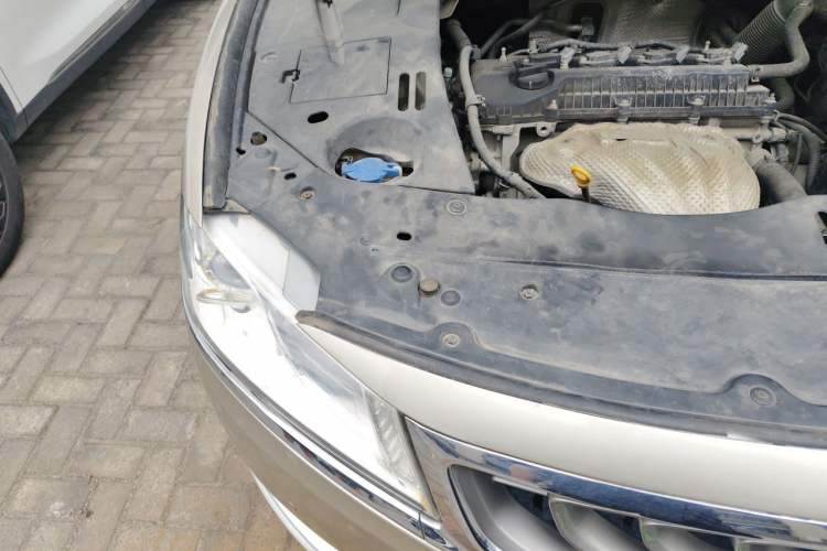 Used Geely Auto Emgrand GT 2015 2.4L Comfort Model Engine Bay Right
