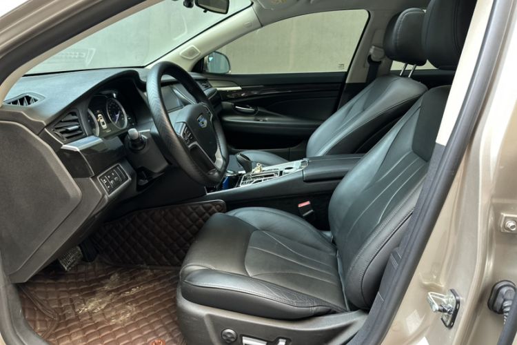 Used Geely Auto Emgrand GT 2015 2.4L Comfort Model Interior 3