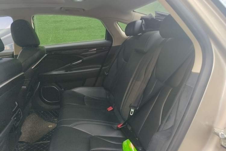 Used Geely Auto Emgrand GT 2015 1.8T Premium Model Left Rear Seat