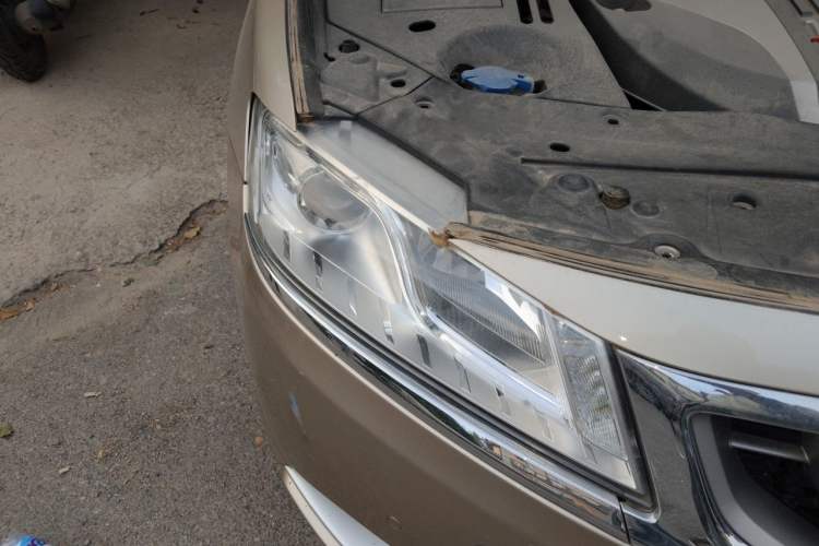Used Geely Auto Emgrand GT 2015 1.8T Flagship Model Right Front Headlight