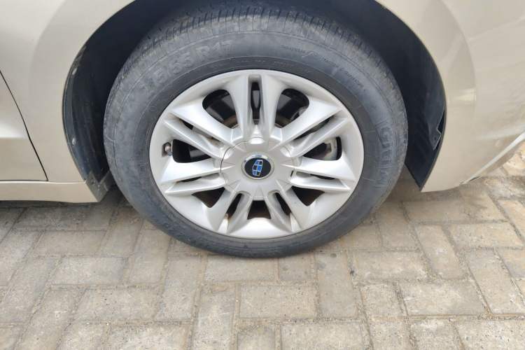 Used Geely Auto Emgrand GT 2015 2.4L Comfort Model Right Front Wheel Hub