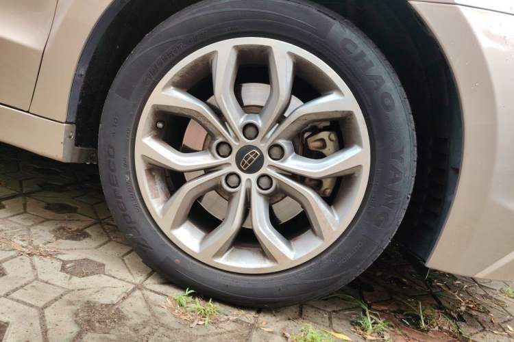 Used Geely Auto Emgrand GT 2015 2.4L Luxury Model Right Front Wheel Hub