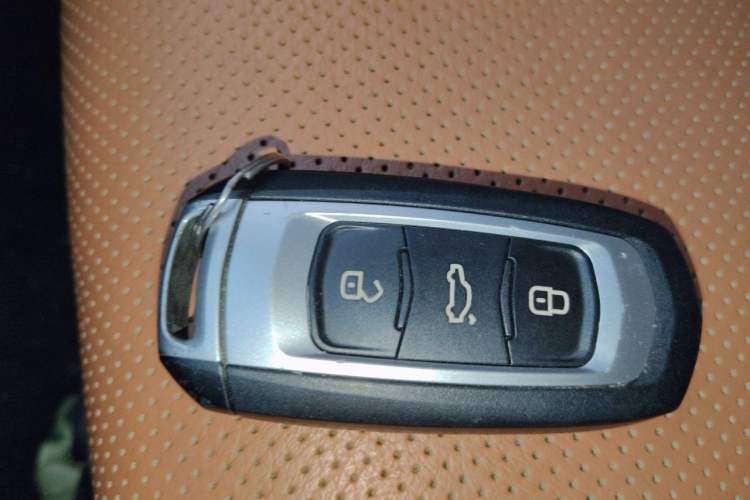 Used Geely Auto Emgrand GT 2015 1.8T Flagship Model Vehicle Key