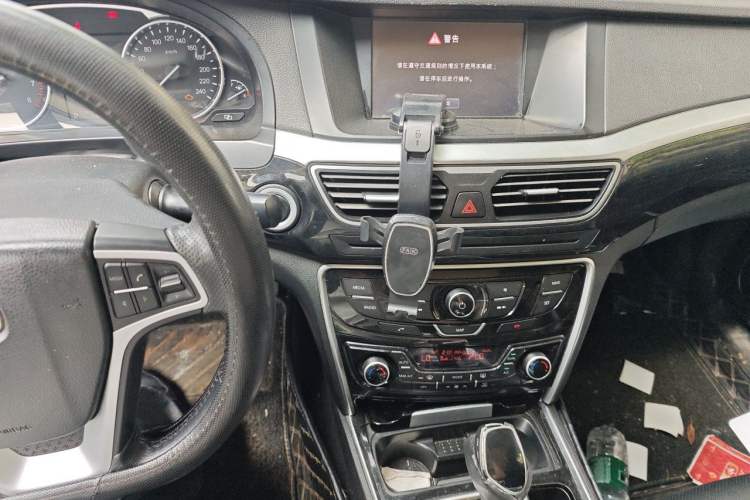Used Geely Auto Emgrand GT 2016 2.4L Zunya Model Audio And AC Panel