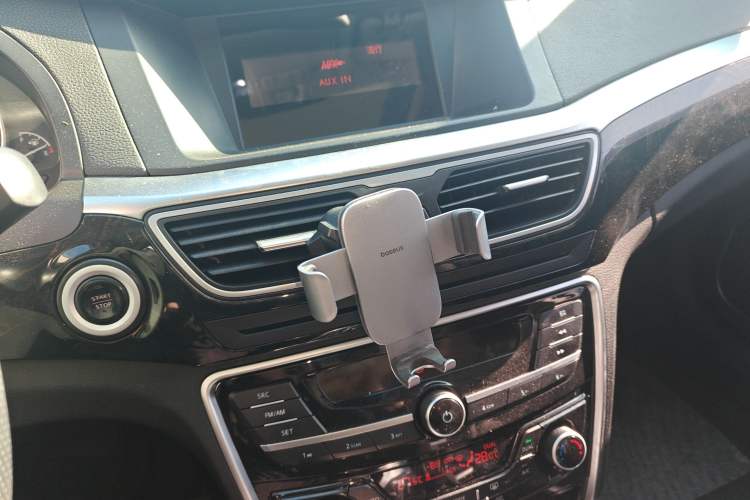 Used Geely Auto Emgrand GT 2016 1.8T Comfort Model Audio And AC Panel