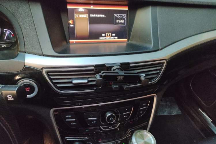 Used Geely Auto Emgrand GT 2016 2.4L Zunya Model Audio And AC Panel