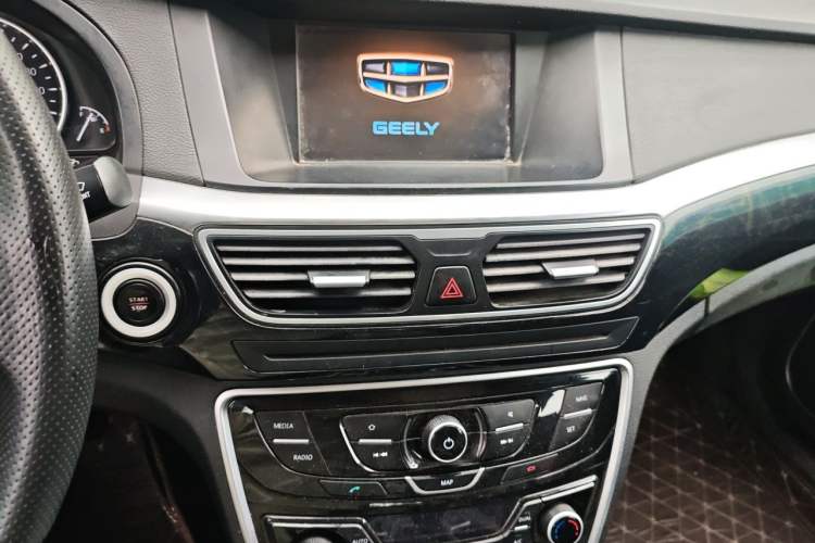 Used Geely Auto Emgrand GT 2016 1.8T Zunya Model Audio And AC Panel