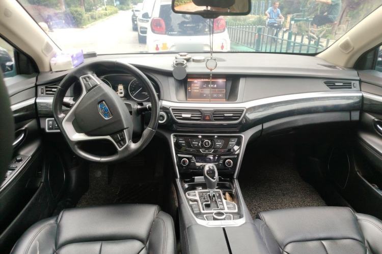 Used Geely Auto Emgrand GT 2016 2.4L Zunya Model Center Console