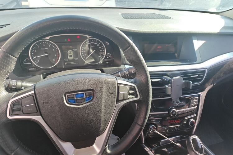 Used Geely Auto Emgrand GT 2016 1.8T Comfort Model Center Console