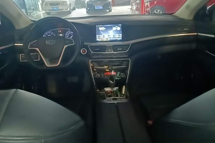Used Geely Auto Emgrand GT 2016 1.8T Comfort Model Center Console