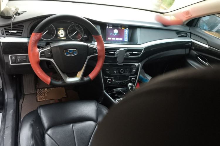 Used Geely Auto Emgrand GT 2016 2.4L Comfort Version Center Console