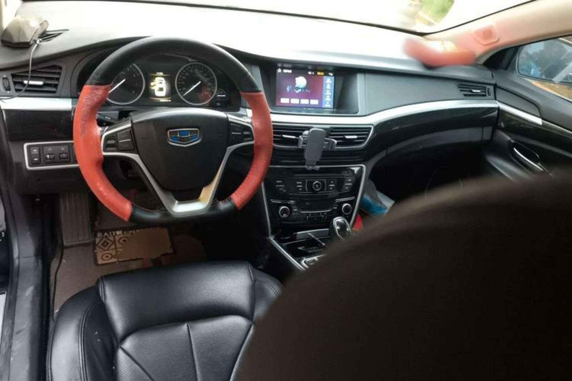 Used Geely Auto Emgrand GT 2016 2.4L Comfort Version Center Console