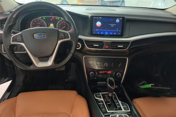 Used Geely Auto Emgrand GT 2016 2.4L Comfort Version Center Console