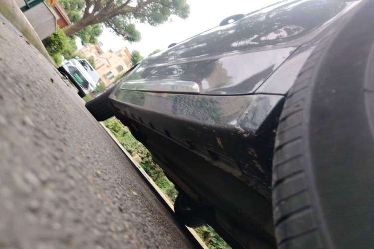 Used Geely Auto Emgrand GT 2016 2.4L Zunya Model Chassis Front Right