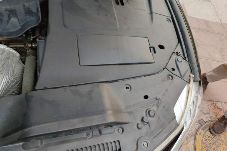 Used Geely Auto Emgrand GT 2016 2.4L Zunya Model Engine Bay Left