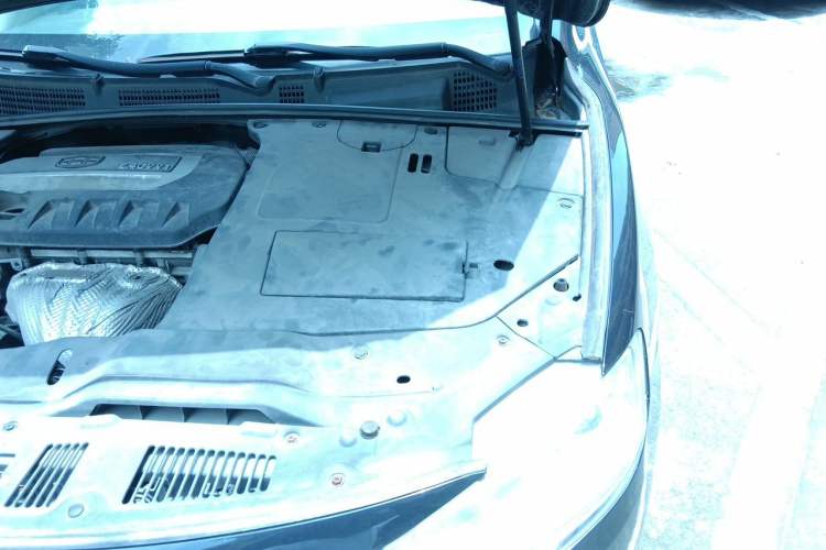 Used Geely Auto Emgrand GT 2016 2.4L Zunya Model Engine Bay Left