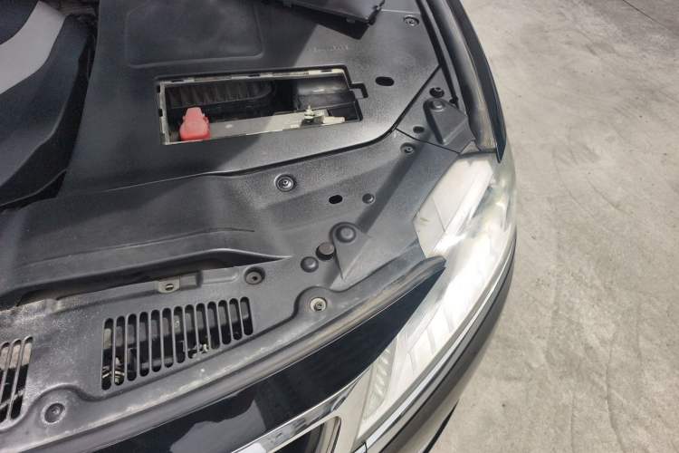 Used Geely Auto Emgrand GT 2016 1.8T Zunya Model Engine Bay Left