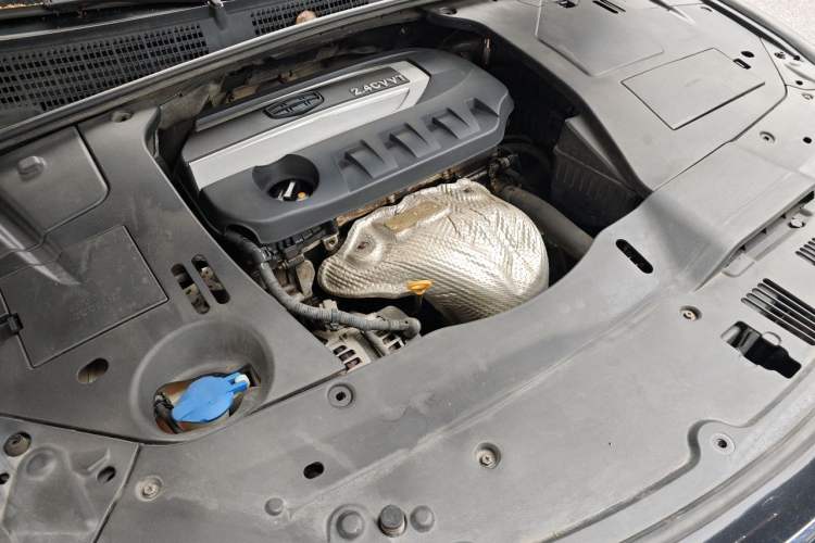 Used Geely Auto Emgrand GT 2016 2.4L Zunya Model Engine Bay Right