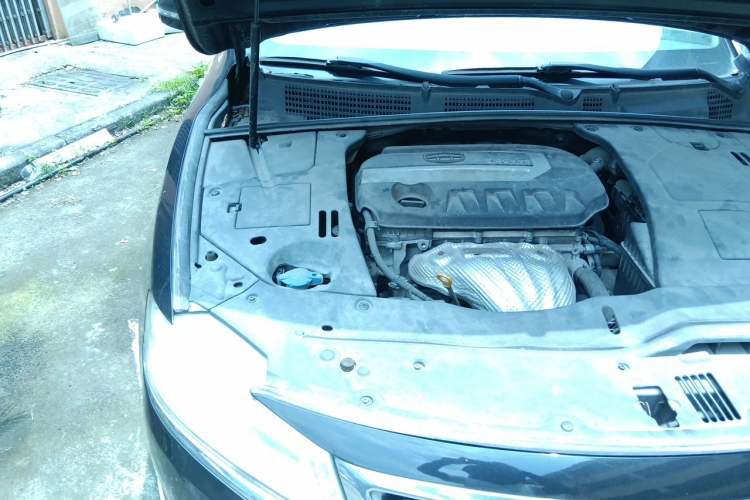 Used Geely Auto Emgrand GT 2016 2.4L Zunya Model Engine Bay Right