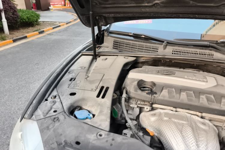 Used Geely Auto Emgrand GT 2016 2.4L Comfort Version Engine Bay Right