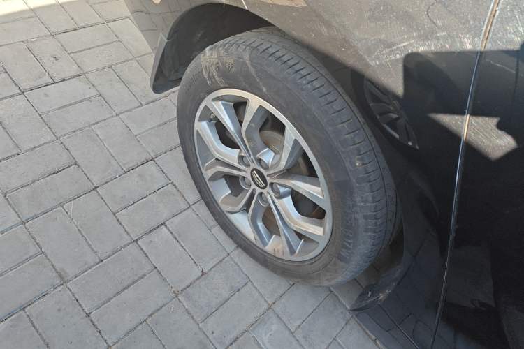 Used Geely Auto Emgrand GT 2016 1.8T Comfort Model Exterior 3