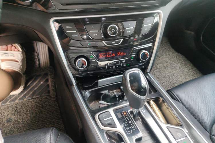 Used Geely Auto Emgrand GT 2016 2.4L Zunya Model Gear Lever