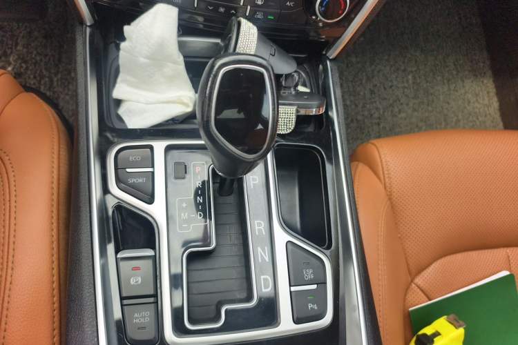 Used Geely Auto Emgrand GT 2016 1.8T Zunya Model Gear Lever